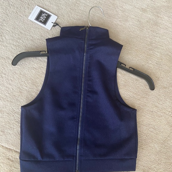 Y&R Mock Top Crop Top - Picture 2 of 2